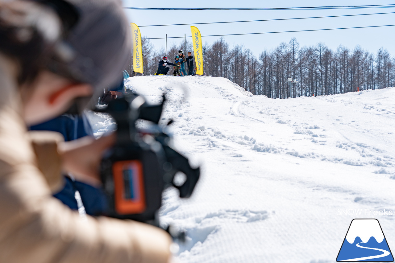 富良野スキー場｜春は楽しいイベントが盛りだくさん！世界で活躍するアスリートと一緒に『Snow Action 2023』＆ 第10回池渡り『Pond Skimming』レポート♪